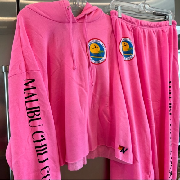 NWT Aviator Nation SET Malibu Chili Cook Off 2023 Neon Pink Sweatsuit matching - Picture 2 of 16